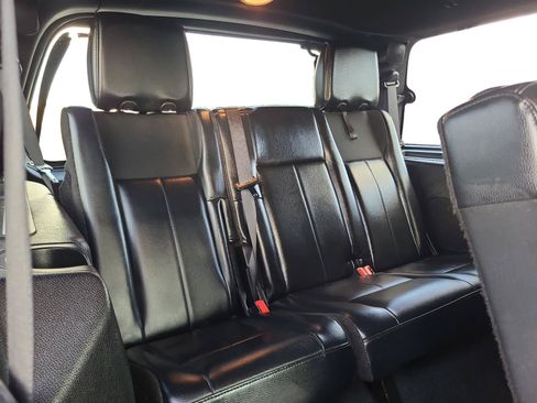 Used 2017 Ford Expedition XLT w/ Equipment Group 202A RWD image 24