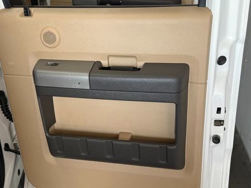 Used 2013 Ford F250 Lariat w/ Lariat Ultimate Pkg image 27