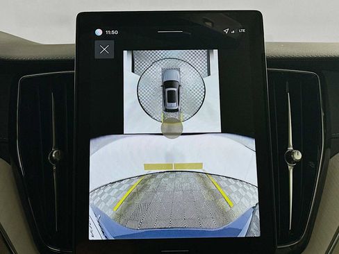 New 2026 Volvo XC60 B5 Ultra w/ Climate Package PRO image 15