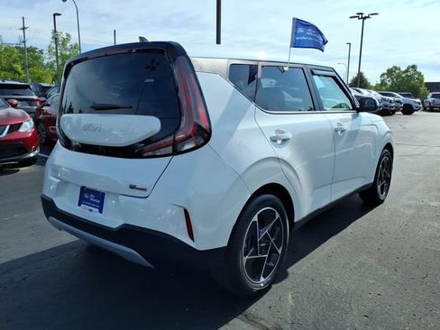 Used 2025 Kia Soul EX FWD image 6