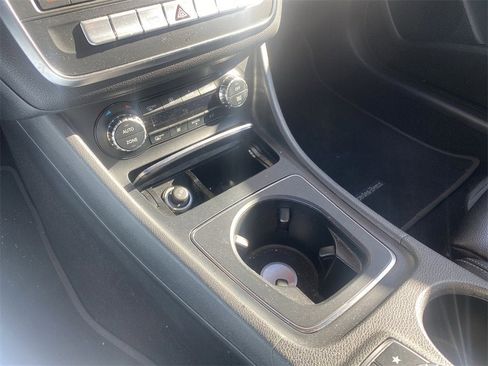Used 2019 Mercedes-Benz CLA 250 image 37