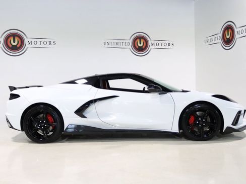 Used 2024 Chevrolet Corvette Stingray Premium Conv w/ Z51 Performance Package RWD image 36