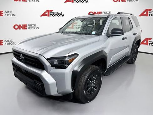 Certified 2025 Toyota 4Runner SR5 AWD/4WD image 4