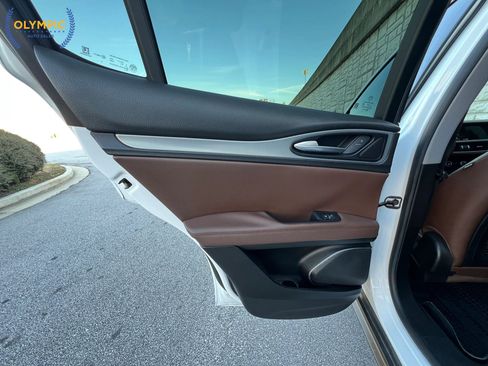 Used 2018 Alfa Romeo Stelvio Sport w/ Quick Order Package 22J Sport image 42