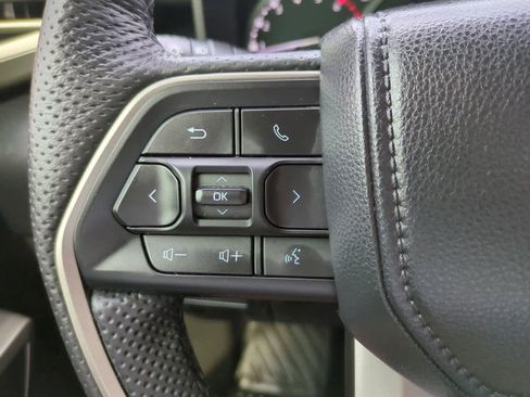 Certified 2025 Toyota Tundra SR5 w/ SR5 Premium Package AWD/4WD image 23