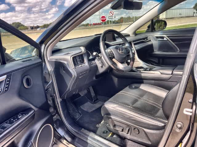 Used 2019 Lexus RX 350L Luxury w/ Accessory Package AWD/4WD image 3