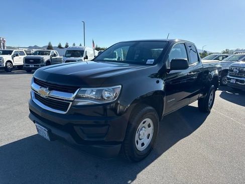 Used 2018 Chevrolet Colorado W/T RWD image 2