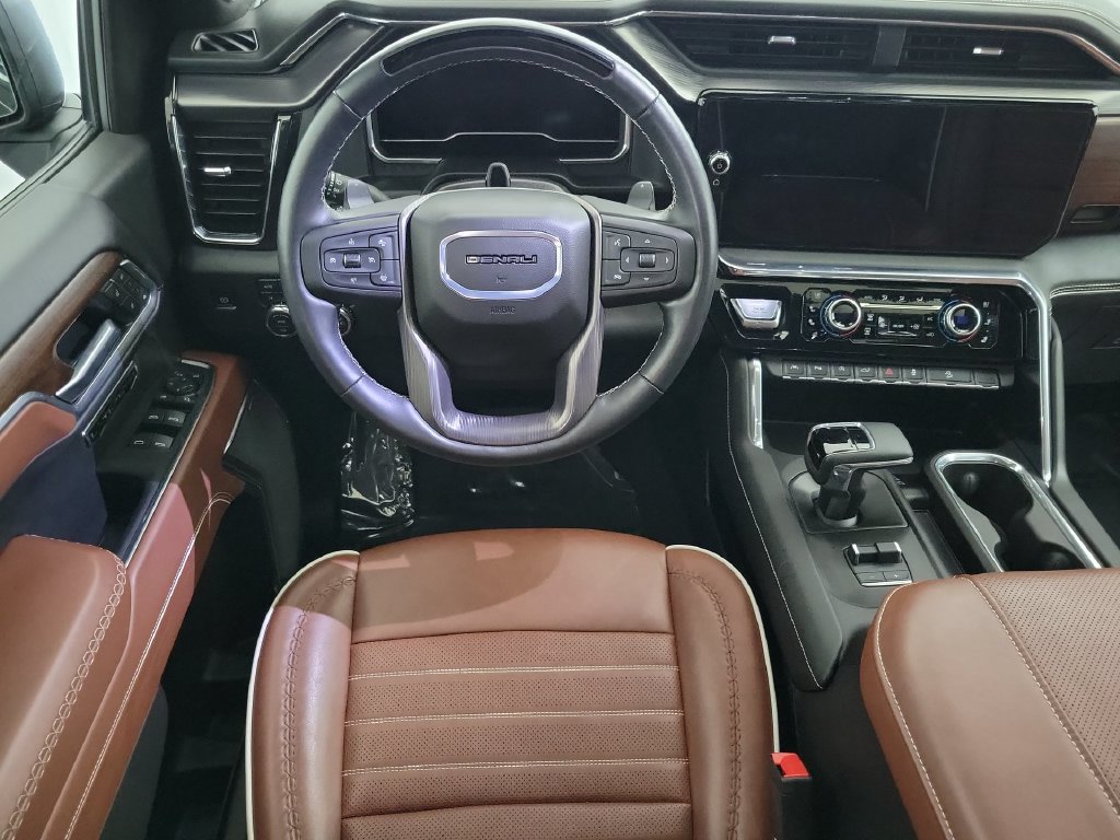 Certified 2025 GMC Sierra 1500 Denali Ultimate AWD/4WD image 14