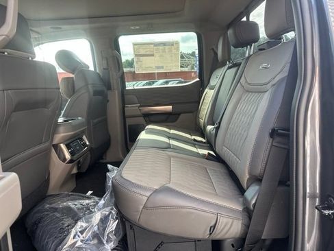 New 2026 Ford F250 Platinum w/ Platinum Plus Package AWD/4WD image 28