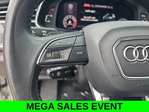 Used 2019 Audi Q8 Premium Plus w/ Premium Plus AWD/4WD image 17