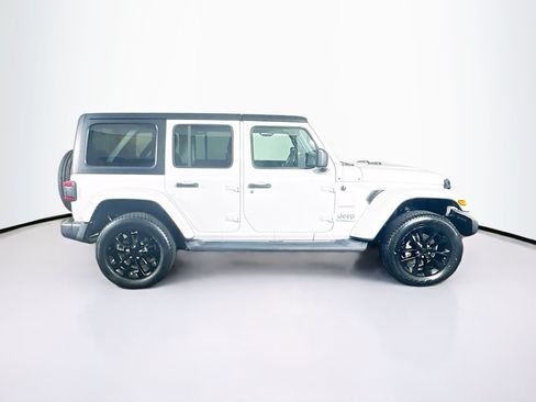 Used 2023 Jeep Wrangler Unlimited Sahara w/ Cold Weather Group AWD/4WD image 10