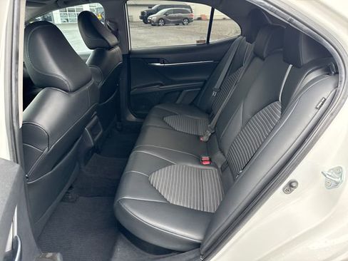 Used 2021 Toyota Camry SE w/ Audio Upgrade Package image 17