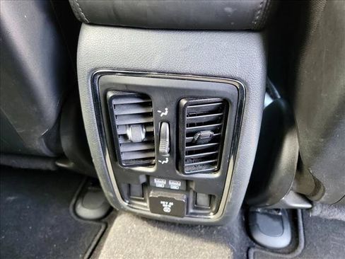 Used 2020 Jeep Grand Cherokee Limited AWD/4WD image 14