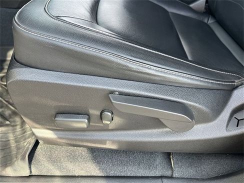 Certified 2021 Chevrolet Colorado ZR2 w/ ZR2 Dusk Special Edition image 14