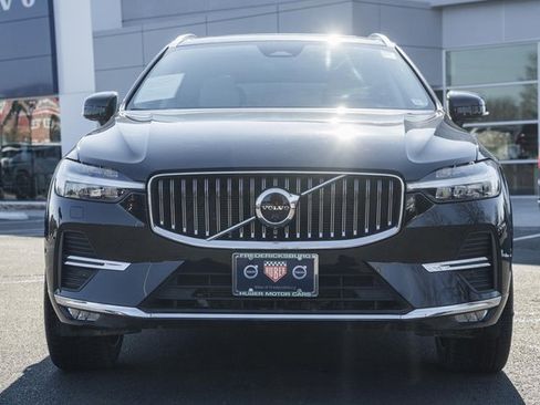 Certified 2023 Volvo XC60 B6 Ultimate w/ Protection Package Premier image 2