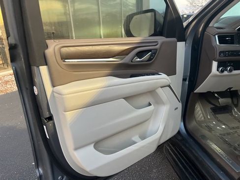 Used 2021 GMC Yukon Denali image 5