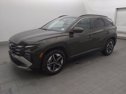 Used 2025 Hyundai Tucson SEL FWD image 2