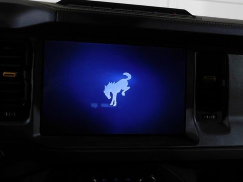 Used 2024 Ford Bronco Badlands image 53