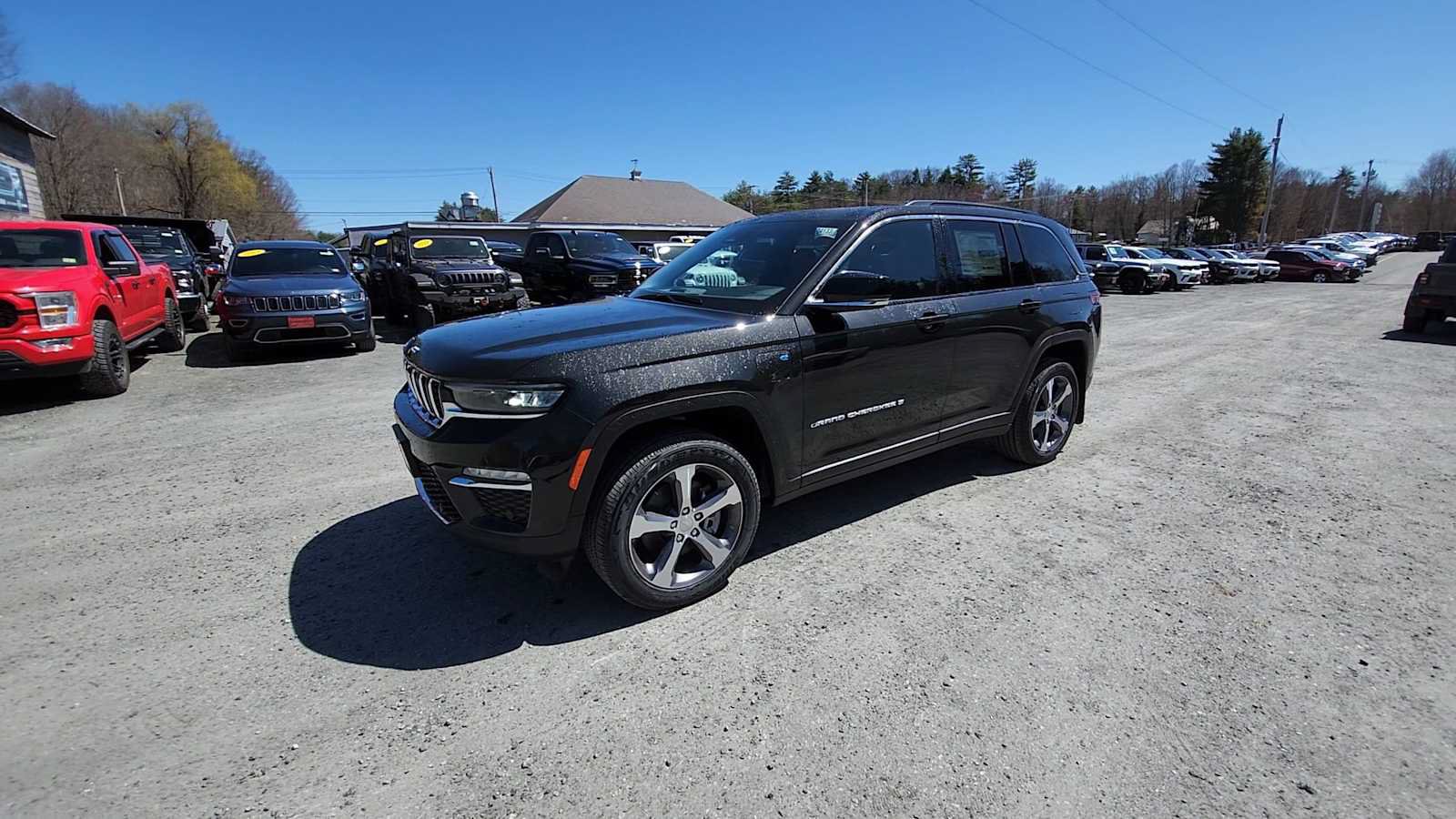 New 2024 Jeep Grand Cherokee Limited 4xe w/ Luxury Tech Group II AWD/4WD image 4