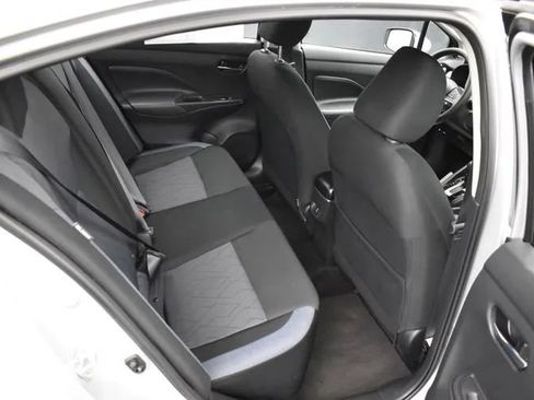Used 2025 Nissan Versa SV FWD image 17