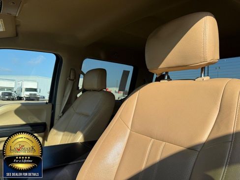 Used 2019 Ford F250 XLT w/ XLT Premium Package image 9