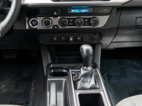 Used 2023 Toyota Tacoma SR5 AWD/4WD image 15