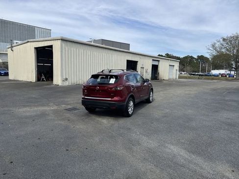 Used 2020 Nissan Rogue Sport SV image 5