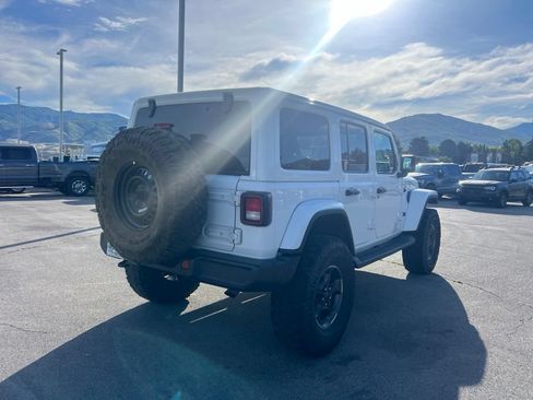 Used 2020 Jeep Wrangler Unlimited Sahara w/ Uconnect 4C Nav & Sound Group AWD/4WD image 6