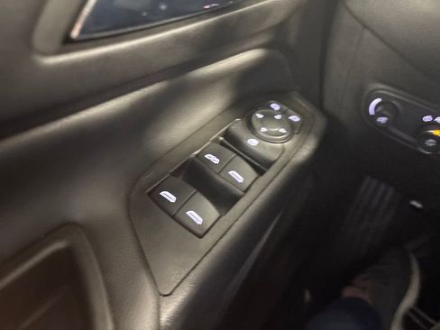 Used 2022 Chevrolet Equinox LT image 29