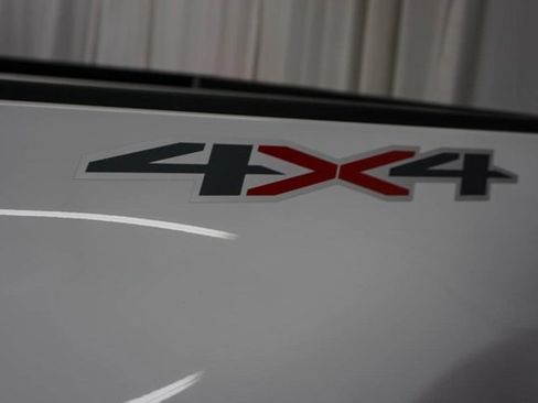 Used 2025 Chevrolet Silverado 3500 LT w/ Convenience Package image 17