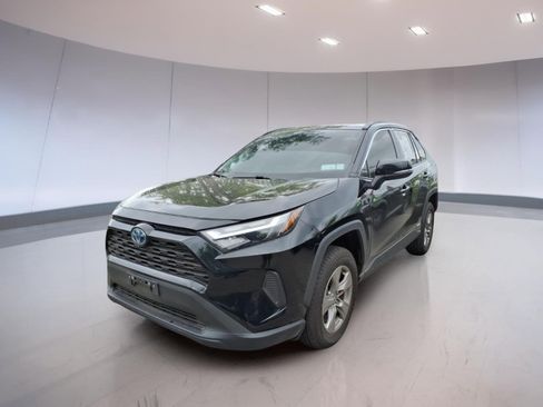 Used 2024 Toyota RAV4 XLE w/ Convenience Package AWD/4WD image 2