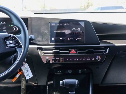 Used 2023 Kia Niro LX FWD image 15