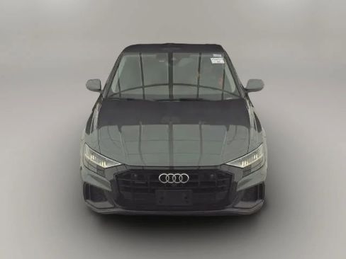 Used 2019 Audi Q8 Prestige image 3