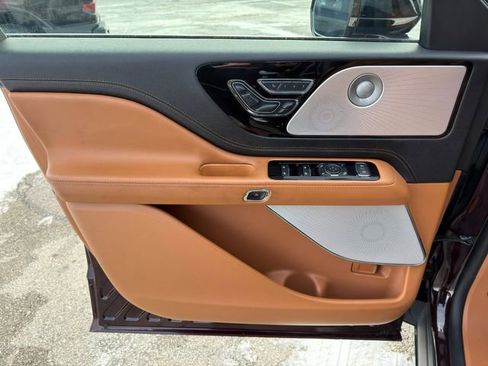 Used 2023 Lincoln Aviator Black Label Grand Touring image 23