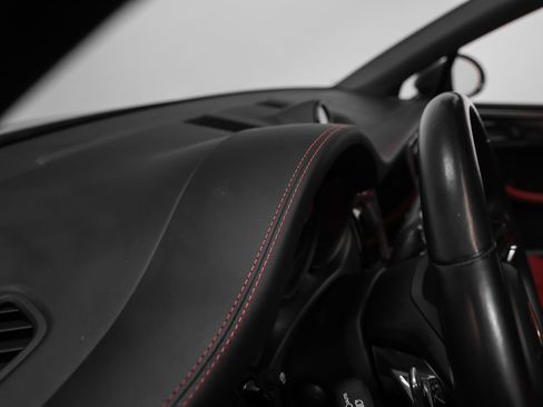 Certified 2023 Porsche Macan AWD/4WD image 28