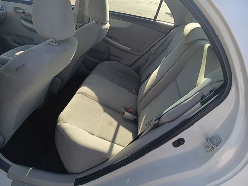 Used 2012 Toyota Corolla LE FWD image 11