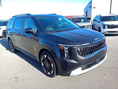 New 2026 Kia Carnival EX image 1