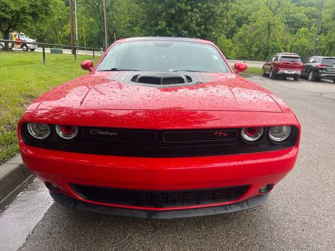 Used 2016 Dodge Challenger R/T Plus RWD image 2