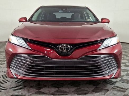 Used 2018 Toyota Camry XLE image 5