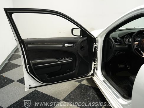 Used 2012 Chrysler 300 SRT8 w/ 19-Premium Speaker Group image 32