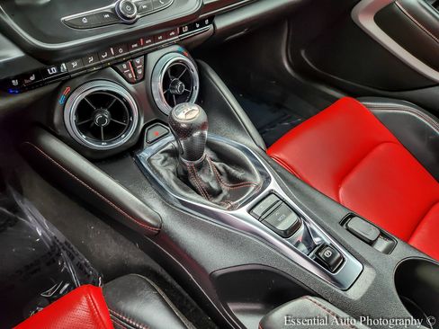 Used 2021 Chevrolet Camaro LT RWD image 18