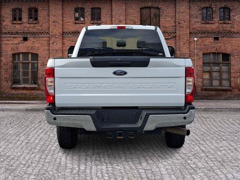Certified 2022 Ford F250 XL w/ Power Equipment Group AWD/4WD image 5