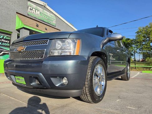 Used 2012 Chevrolet Avalanche LT w/ Texas Edition RWD image 2