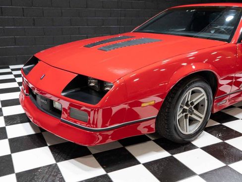Used 1987 Chevrolet Camaro Z28 RWD image 7