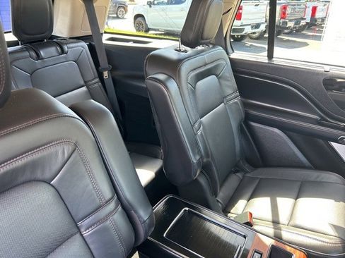 Used 2020 Lincoln Aviator Reserve w/ Equipment Group 201A image 13