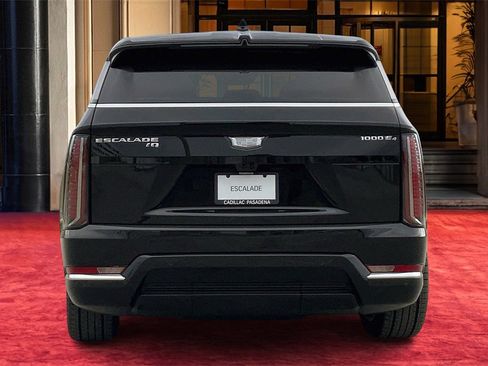 New 2025 Cadillac Escalade IQ Luxury 2 image 5