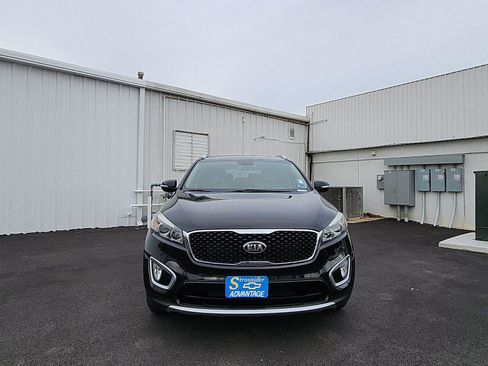 Used 2017 Kia Sorento EX image 8
