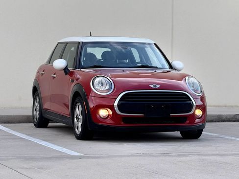 Used 2017 MINI Cooper 4-Door Hardtop FWD image 19