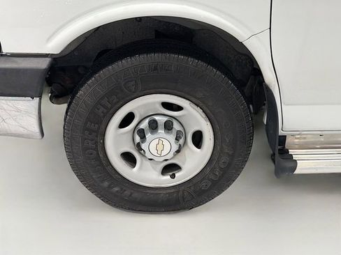 Used 2016 Chevrolet Express 3500 LT w/ LT Preferred Equipment Group image 21