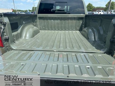 Used 2026 RAM 1500 Laramie AWD/4WD image 21
